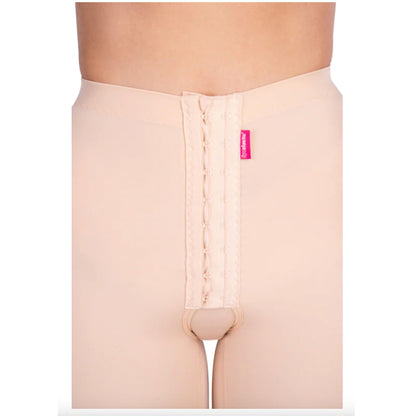 Close-up of Lipoelastic TD Variant nude ¾ pants with front hook-and-eye fastening and hygienic crotch opening.